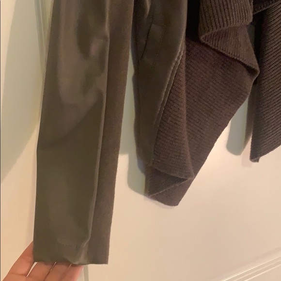 Jacket - Picture 2 of 5